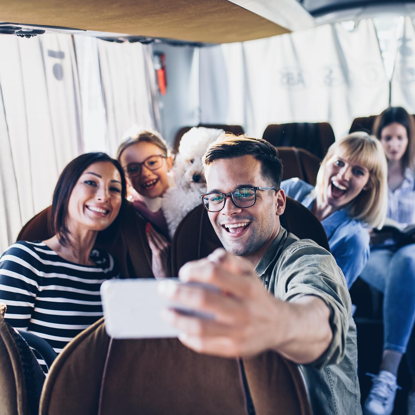 Customized group trips for sightseeing, sports events, and school outings